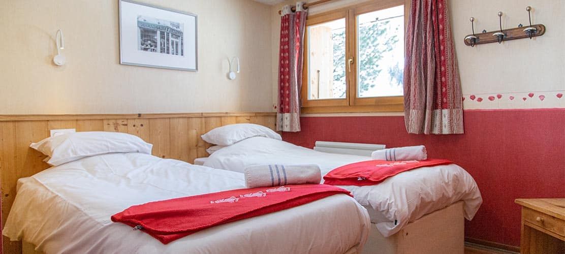 Twin bedroom in catered chalet in La Plagne