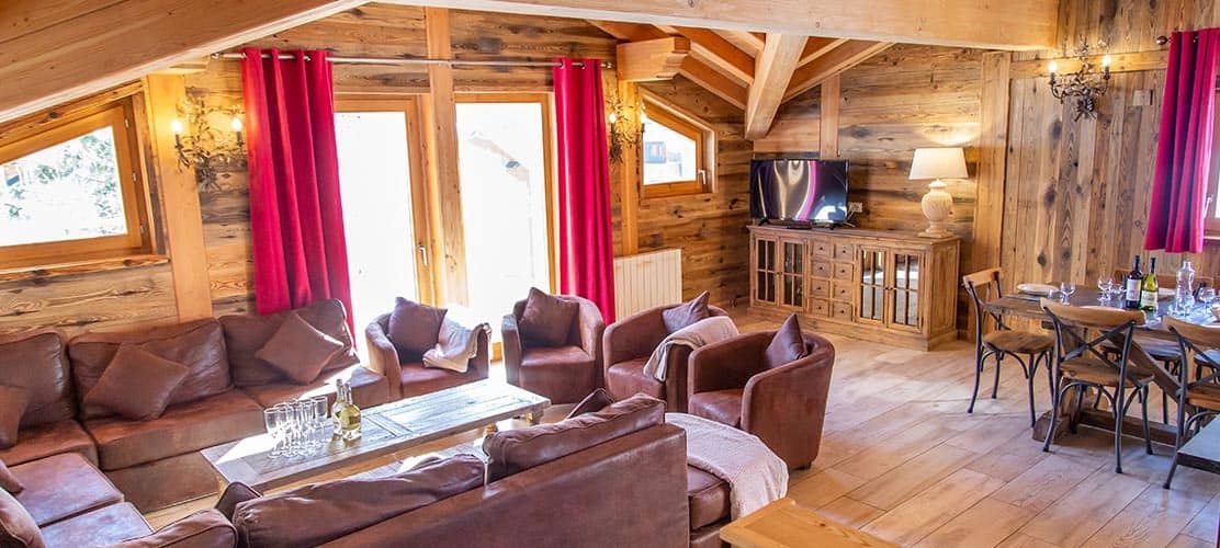 The open plan lounge of catered chalet mira